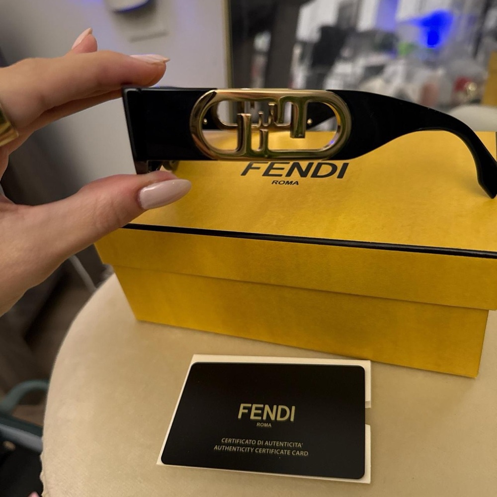 Fendi Black Cat-Eye Sunglasses - Picture 2 of 3
